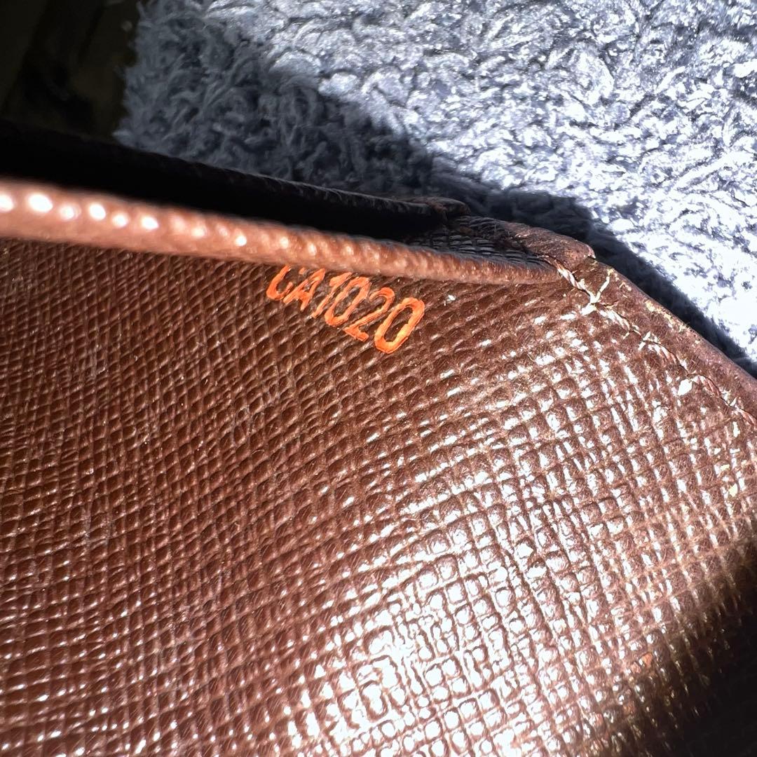 Louis Vuittonルイヴィトン ダミエ 二つ折り財布コンパクトウォレット