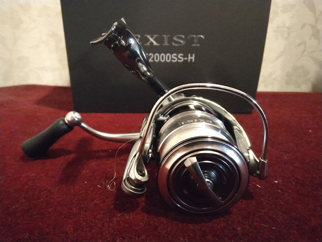 EXIST SF2000SS-H スピニングリール