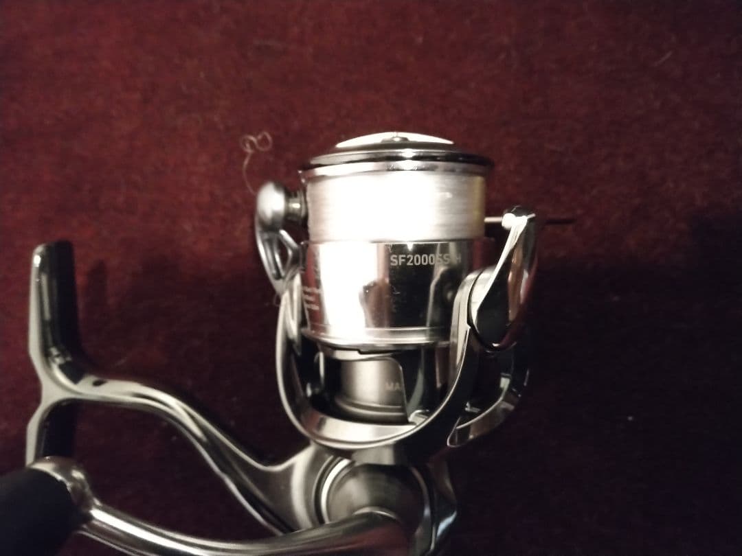 EXIST SF2000SS-H スピニングリール