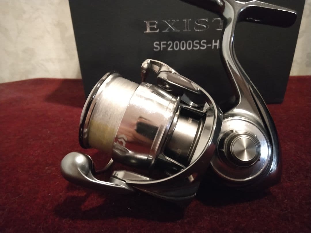 EXIST SF2000SS-H スピニングリール