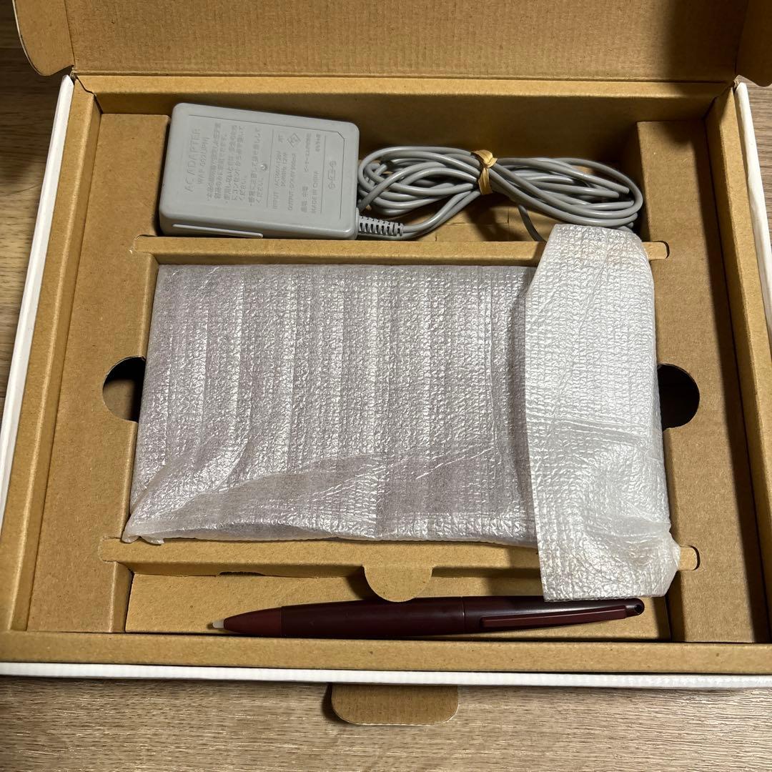 ニンテンドーDSi LL ワインレッド