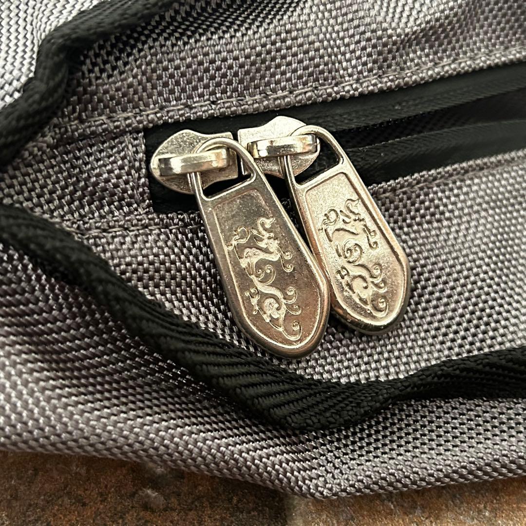 Dance With Dragon トラベルケース　グレー　トラベルカバー