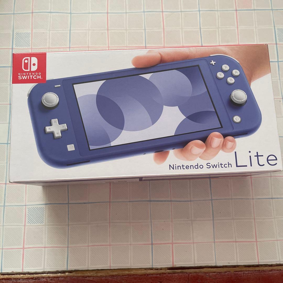 Nintendo Switch Lightブルー