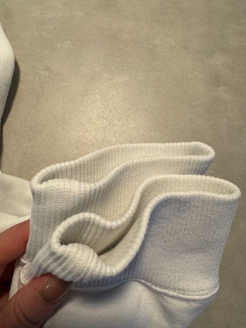 MADISONBLUE Helloプリント スウェット 02