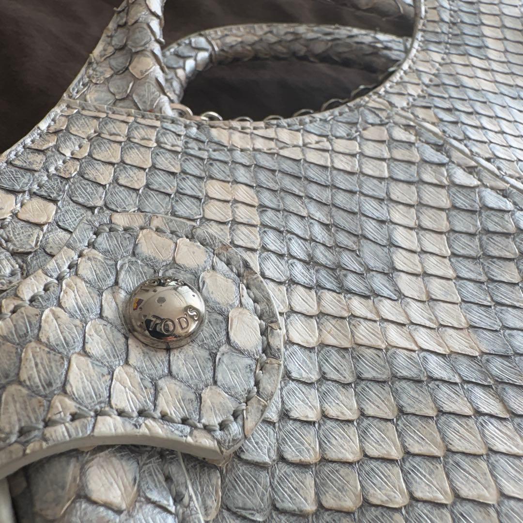 トッズ 2way チェーンバッグ　パイソン
