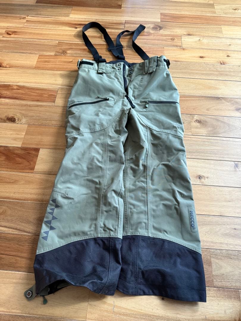 イスビョン　ISBJÖRN スキーウェア　子ども用　サイズ　122/128