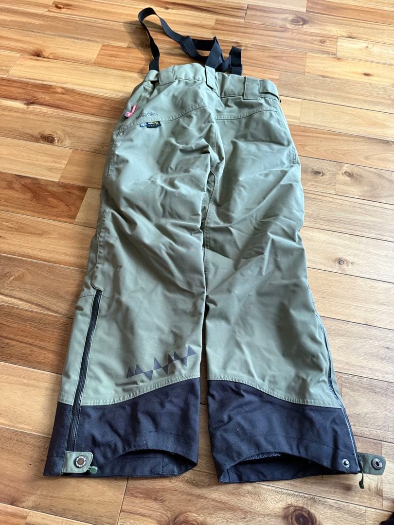 イスビョン　ISBJÖRN スキーウェア　子ども用　サイズ　122/128