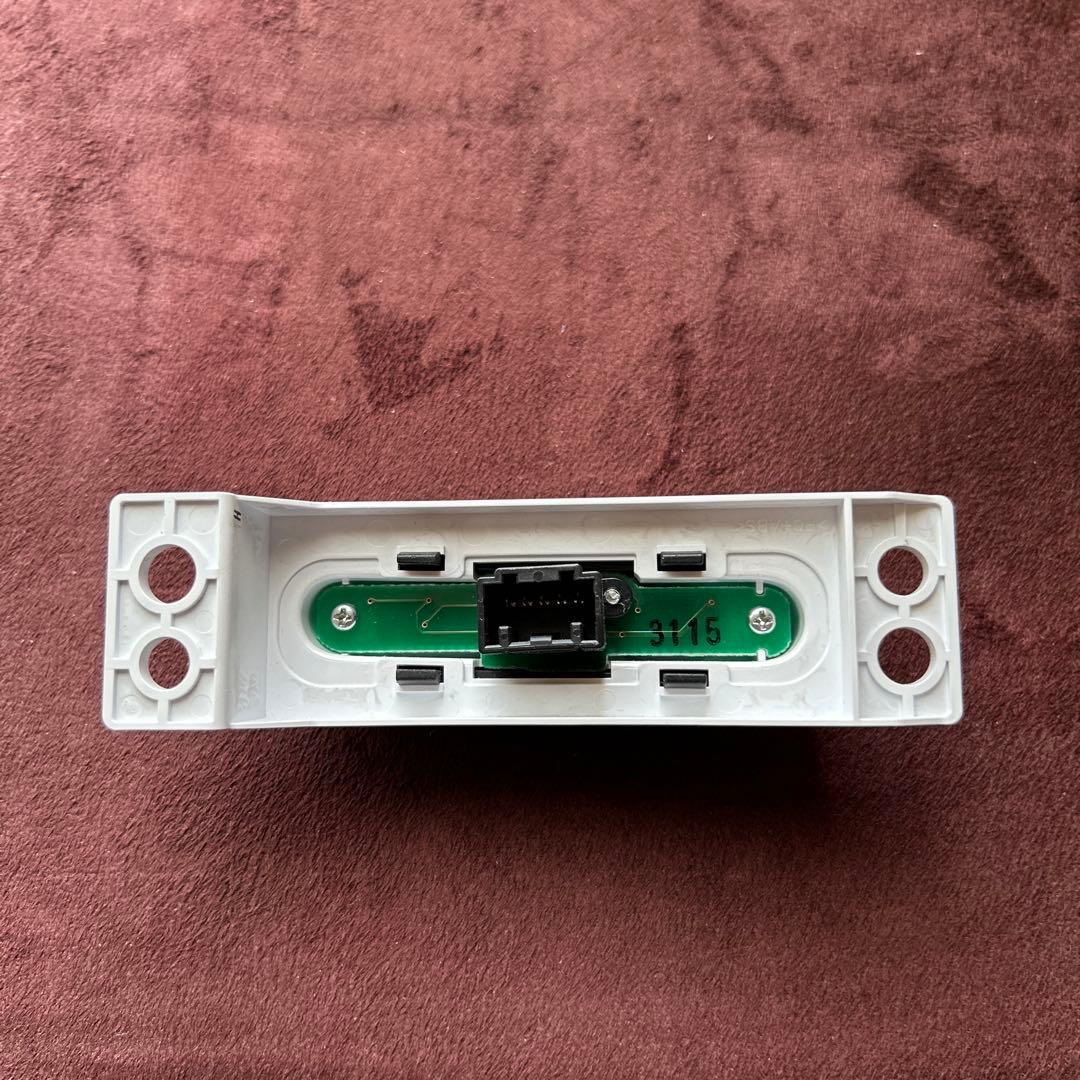 US日産 キューブZ12 パッセンジャーエアバッグスイッチ