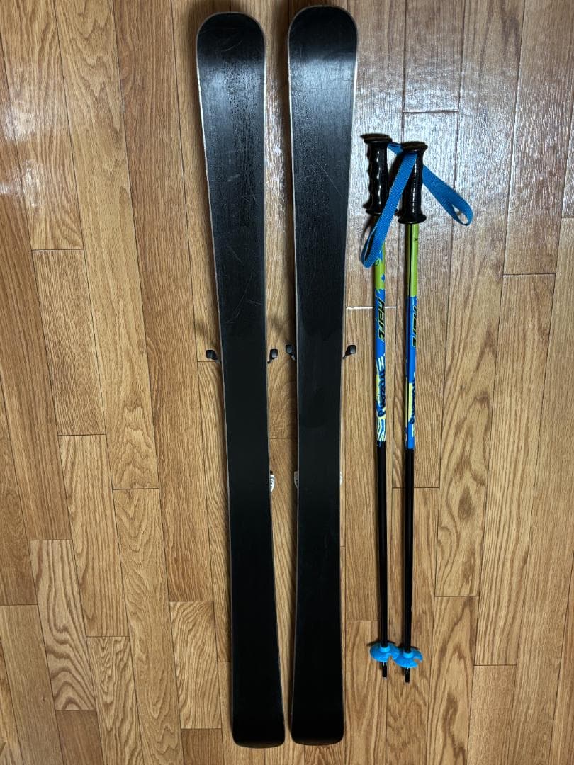 aoさま専用⭐︎KAZAMA ジュニアスキー板＆ストックセット（126cm）