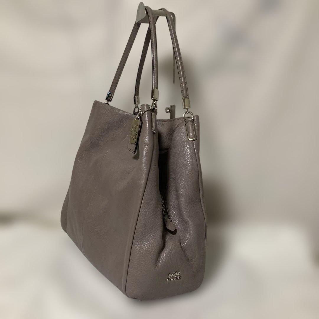 COACHトートバッグ★マディソン フィービー.シボ革レザー.三層.チャーム2枚