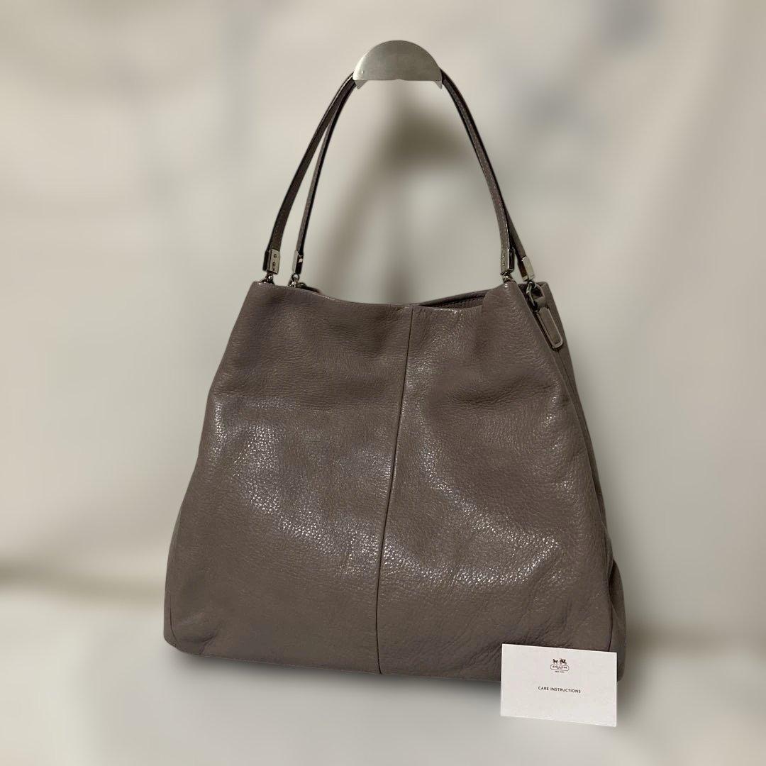 COACHトートバッグ★マディソン フィービー.シボ革レザー.三層.チャーム2枚