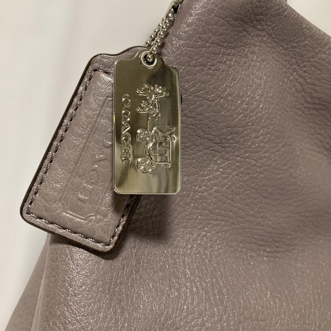 COACHトートバッグ★マディソン フィービー.シボ革レザー.三層.チャーム2枚