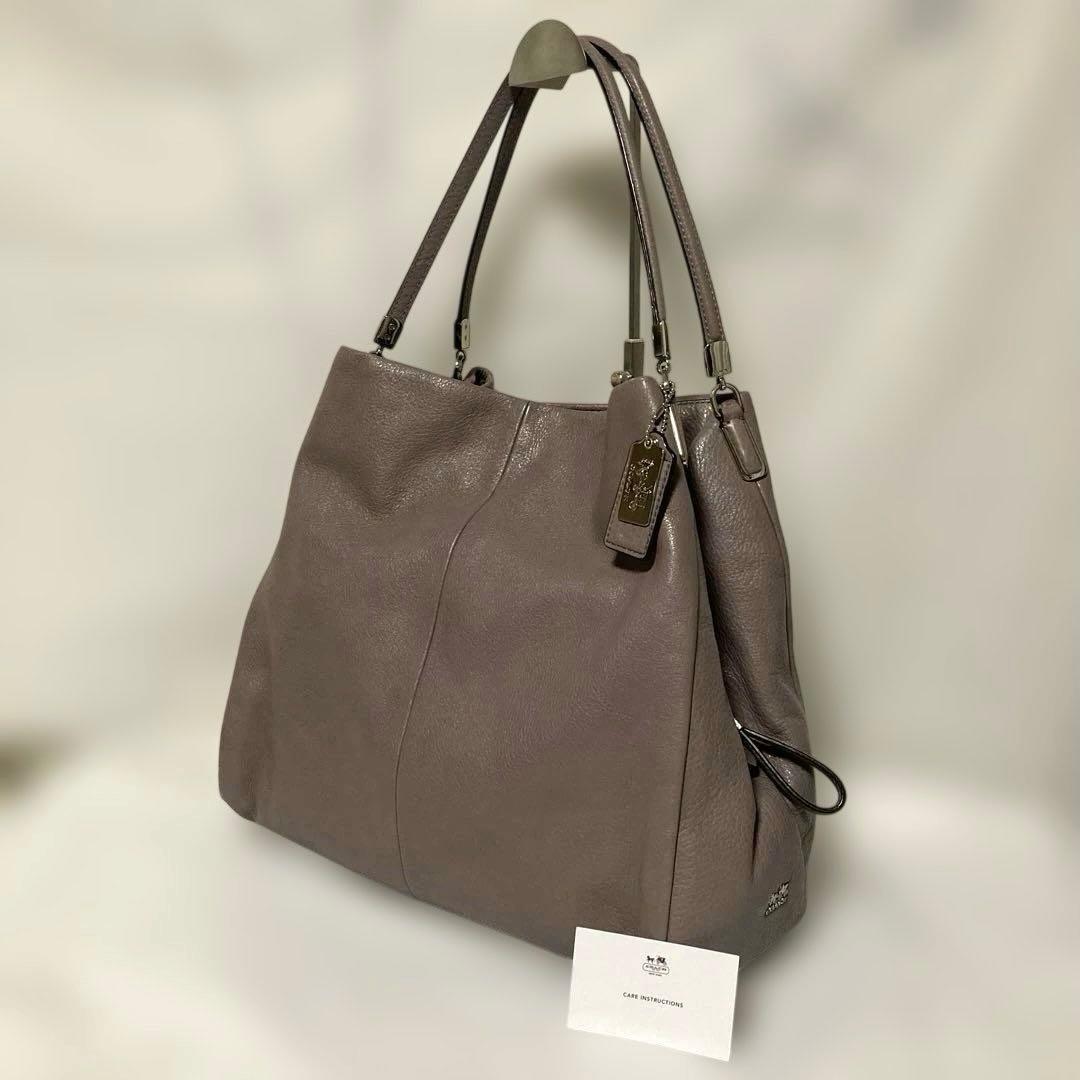 COACHトートバッグ★マディソン フィービー.シボ革レザー.三層.チャーム2枚