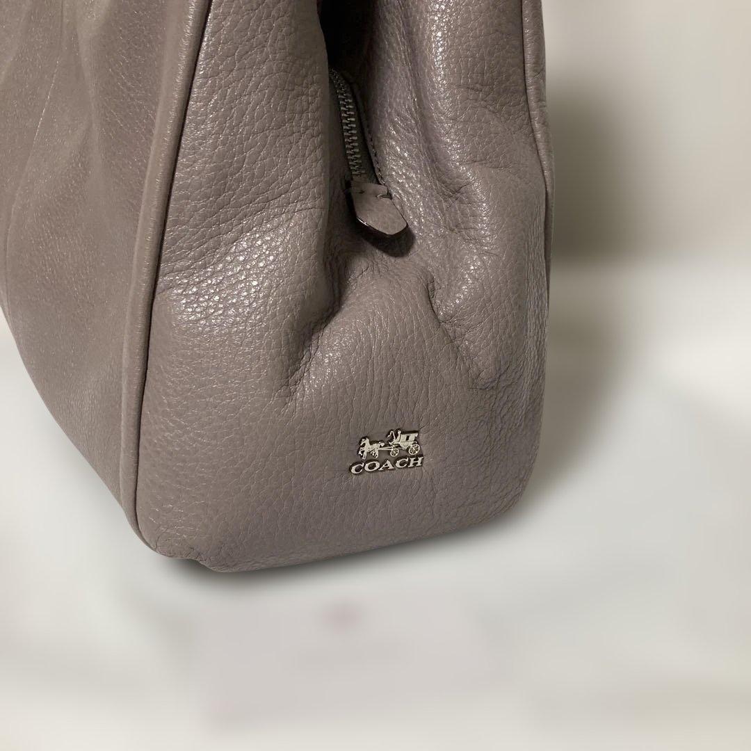 COACHトートバッグ★マディソン フィービー.シボ革レザー.三層.チャーム2枚