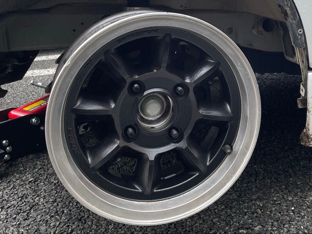 ブリヂストン　ZONA spoke8 13インチ