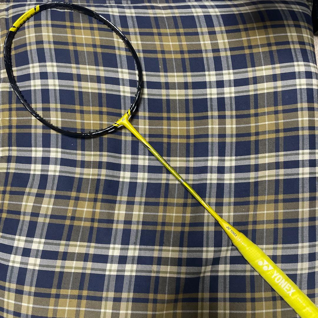 YONEX ナノフレア 1000Z 4UG5