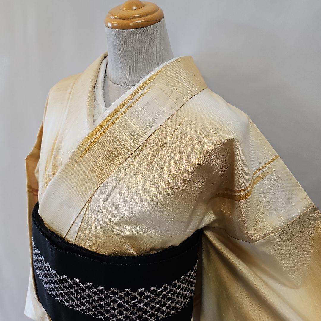最終お値下げ‼️☆紬☆単衣☆居敷当て付き☆薄い黄土色の暈し☆横段☆身幅たっぷり