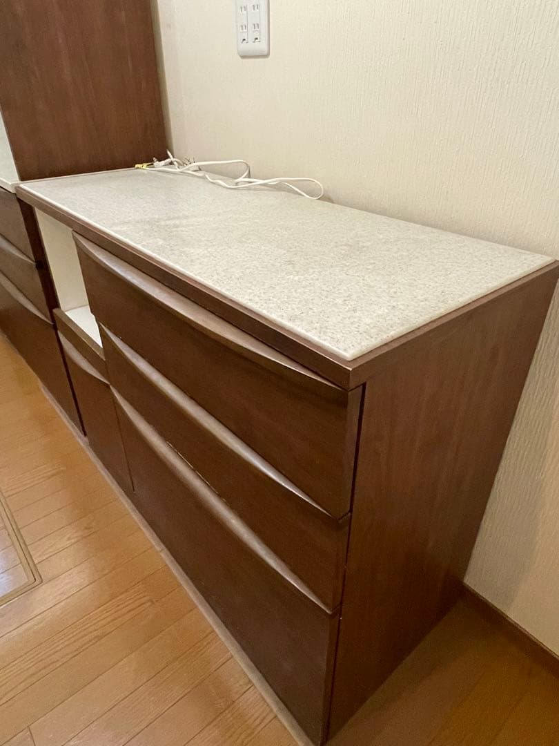 キッチンカウンター　食器棚　レンジボード