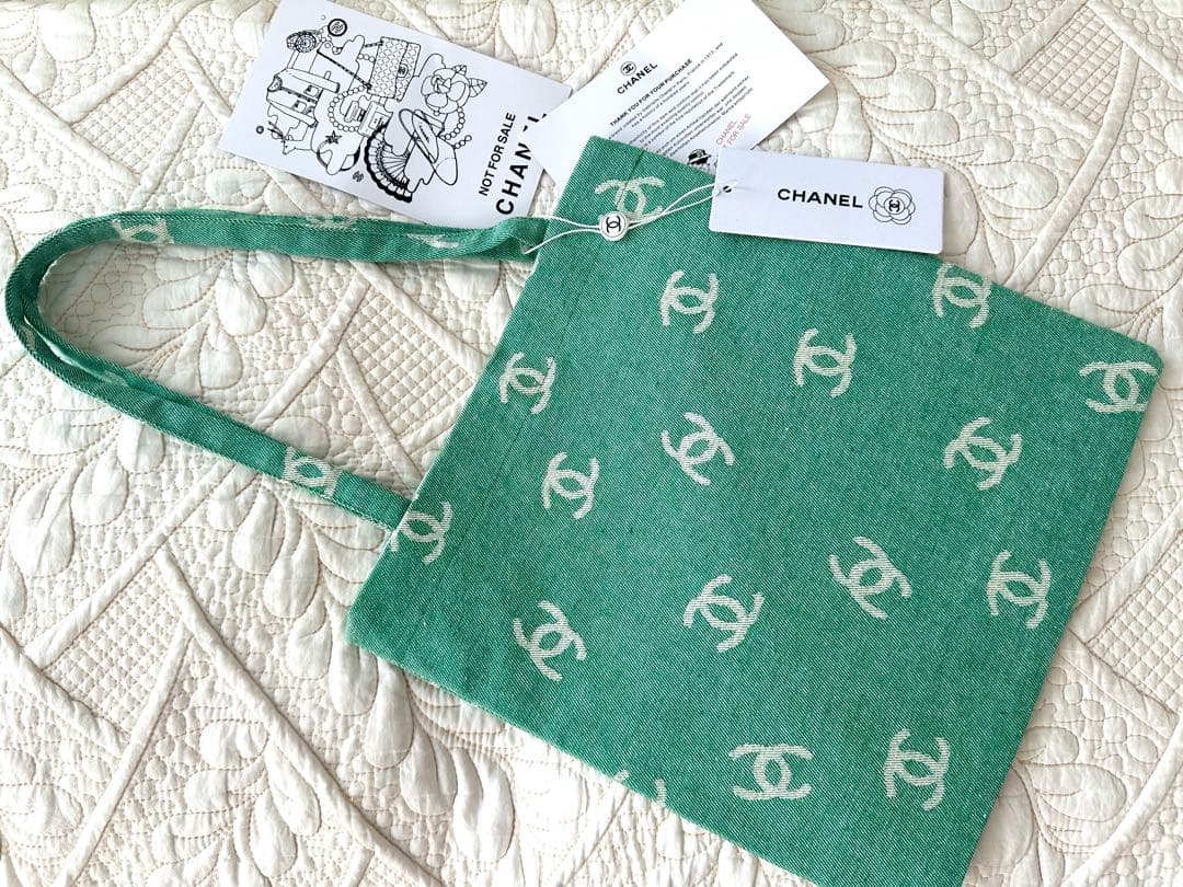 CHANELシャネル☆ノベルティ新品未使用デニムトートバッグ薄手グリーン系
