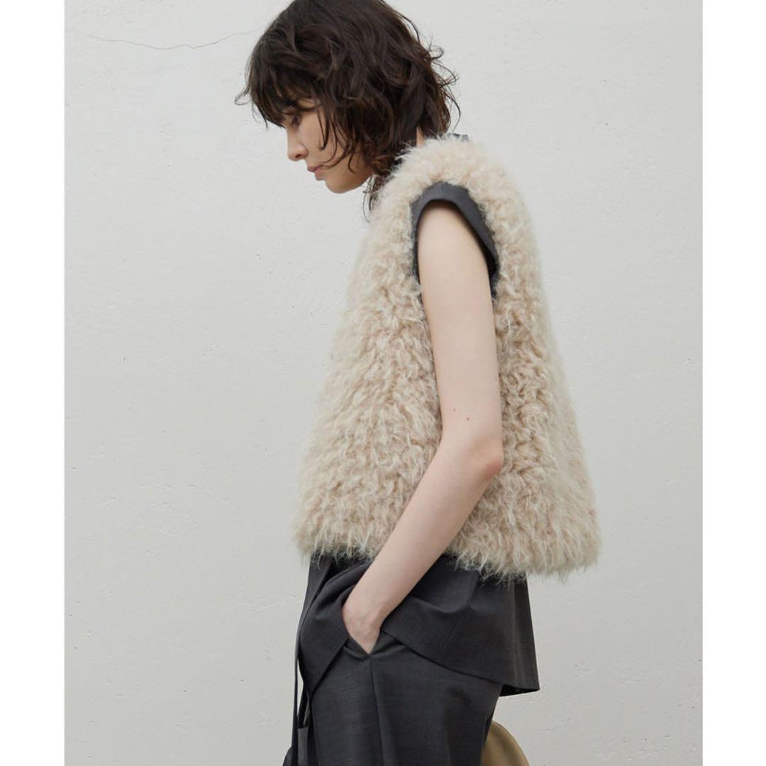 【新品未使用タグ付き】ガリャルダガランテ フェイクファーベスト