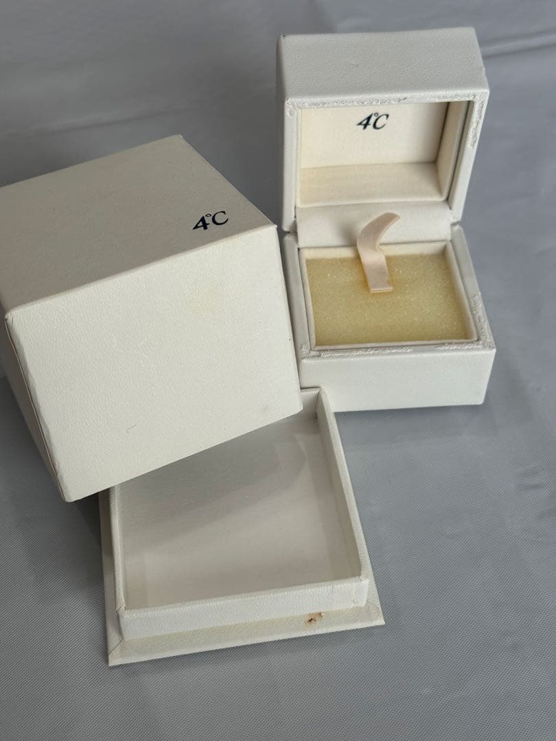 4℃ PKGイニシャルネックレス