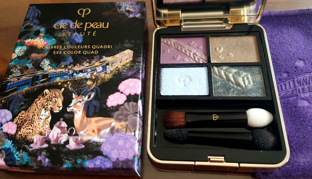 ほぼ未使用【2025ホリデー伊勢丹限定】クレ・ド・ポー クアドリ（アイシャドウ）