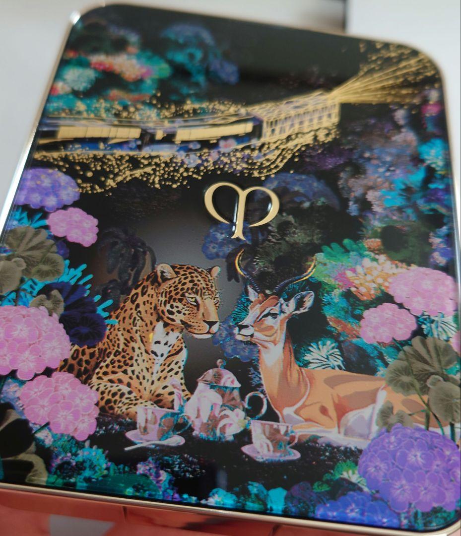 ほぼ未使用【2025ホリデー伊勢丹限定】クレ・ド・ポー クアドリ（アイシャドウ）