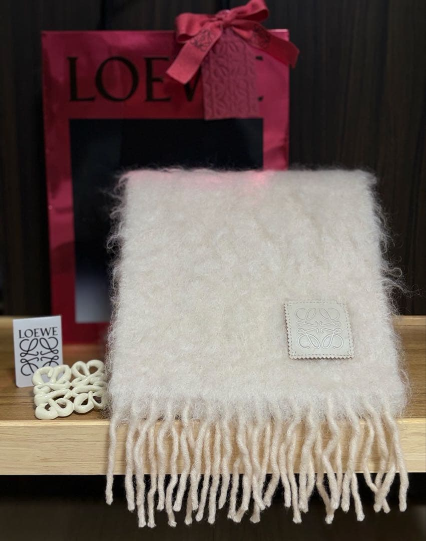 LOEWE(ロエベ) マフラー/ アナグラムブローチ付 モヘア＆ウール ホワイト