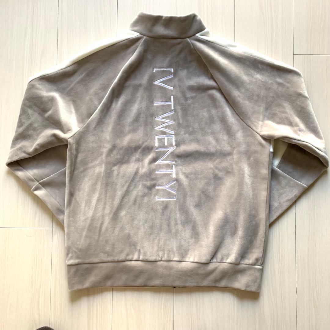 【美品】V12×LEONコラボ V20 セットアップ レオン Mサイズ レア希少