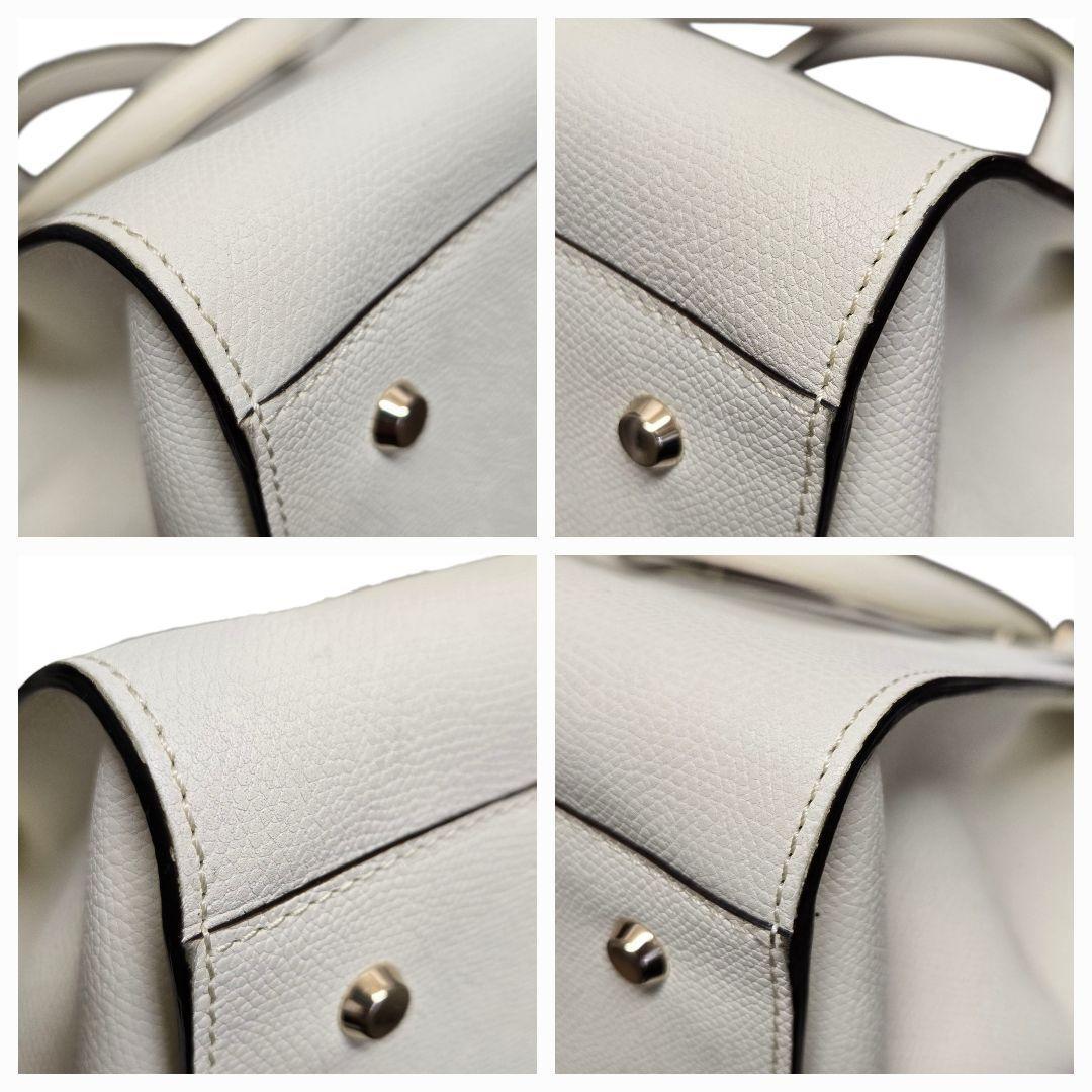 新品✨ヴァレクストラ Bキューブ レザー 2WAYハンドバッグ ホワイト