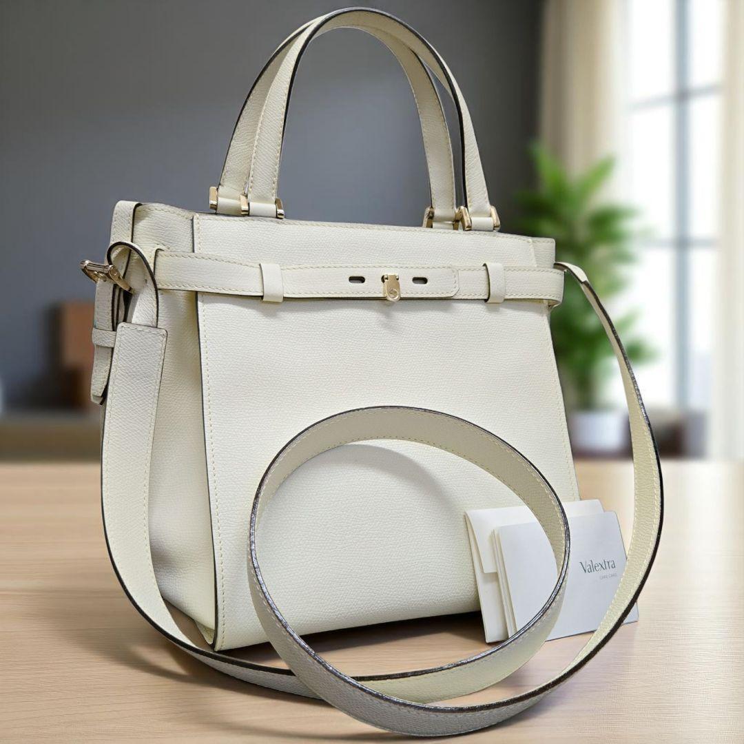 新品✨ヴァレクストラ Bキューブ レザー 2WAYハンドバッグ ホワイト