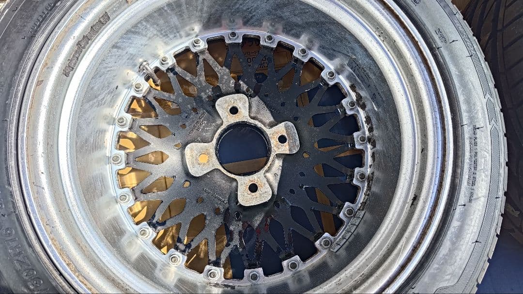 SSR TYPED16インチ4穴114.3 7J25　2本4穴8J　26 2本