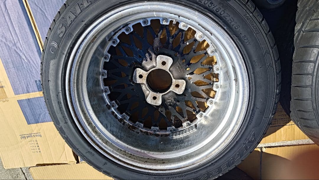 SSR TYPED16インチ4穴114.3 7J25　2本4穴8J　26 2本