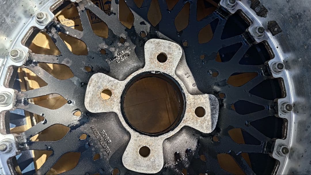 SSR TYPED16インチ4穴114.3 7J25　2本4穴8J　26 2本