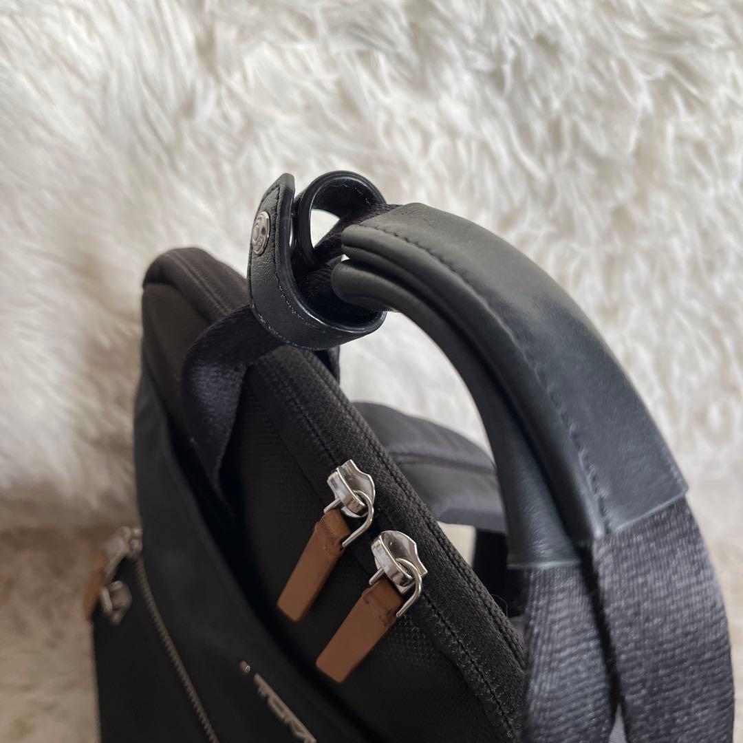 tumi トゥミ VOYAGEUR エッセンシャル　バックパック ビジネスバッグ