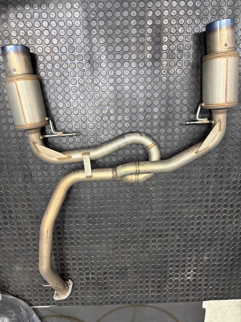 LA400K ロッソモデロマフラー