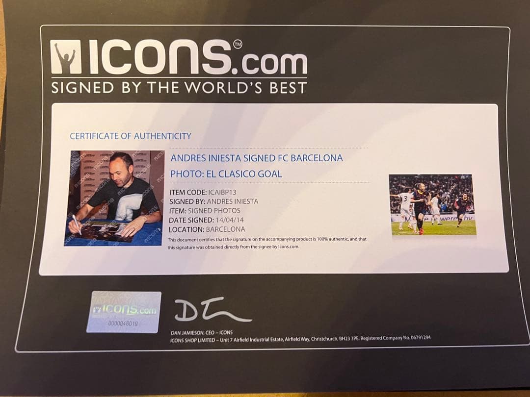 【ICONS真正証明書付】イニエスタ直筆サイン入りエル・クラシコフォト