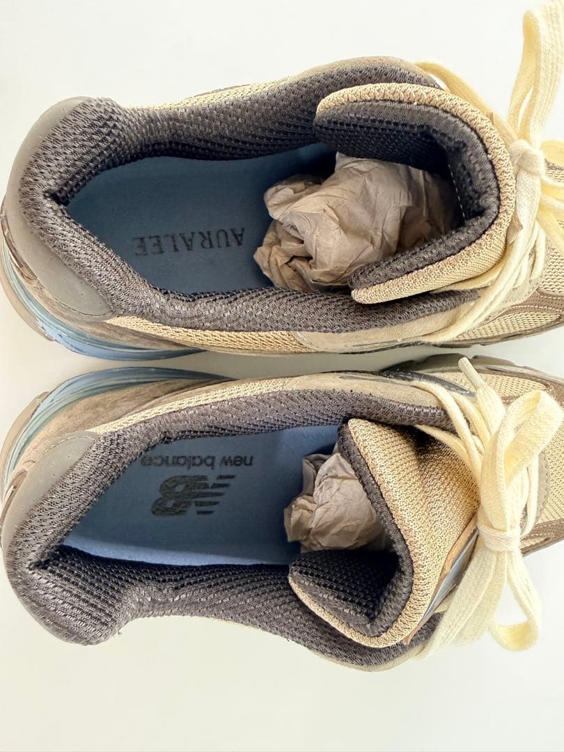 YAA様AURALEENew Balance 990 ベージュグレー スニーカー