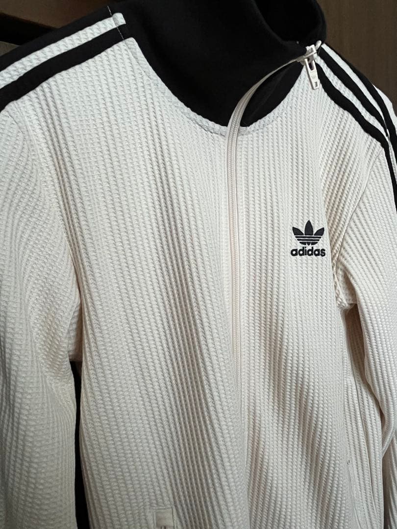 【adidas】アディカラーワッフルクラシックトラックトップXS