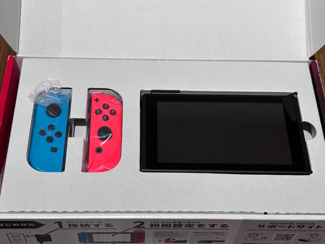 Nintendo Switch 本体、ケース付き