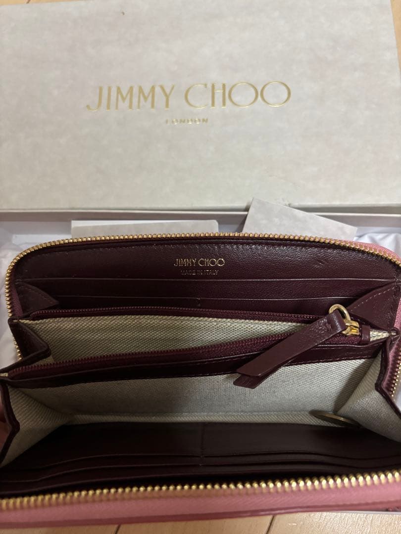 ジミーチュウ JIMMY CHOO スタッズ 財布