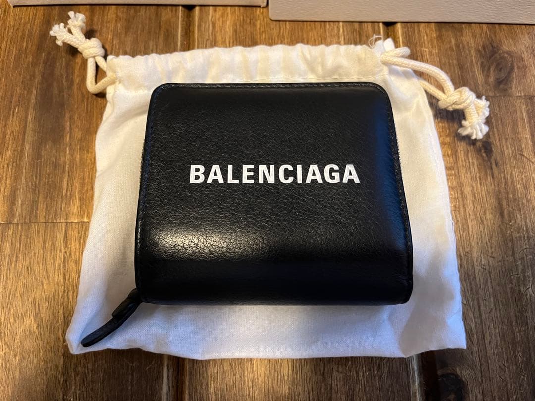 【美品】BALENCIAGA 二つ折り財布※保証書他付属品付