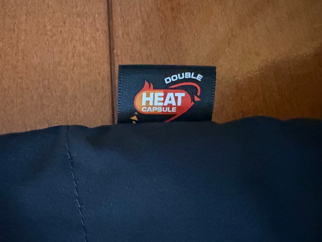 ヨネックスベンチコート　ダブルヒートカプセル　Sサイズ