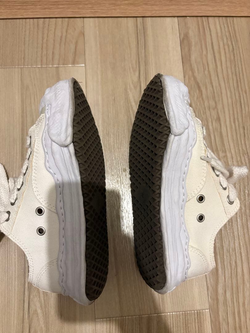 ミハラヤスヒロ ホワイトキャンバススニーカー