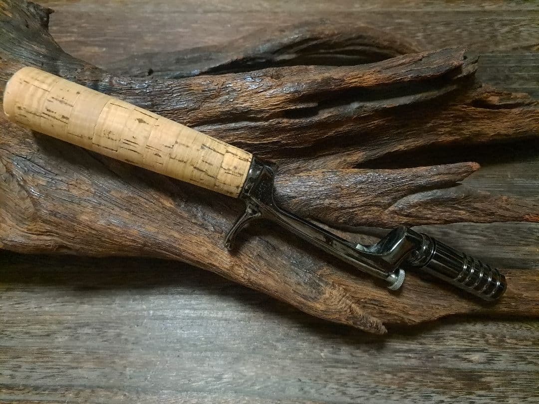 ヴァガボンド　VAGABOND　MillionFish　CASTING GRIP