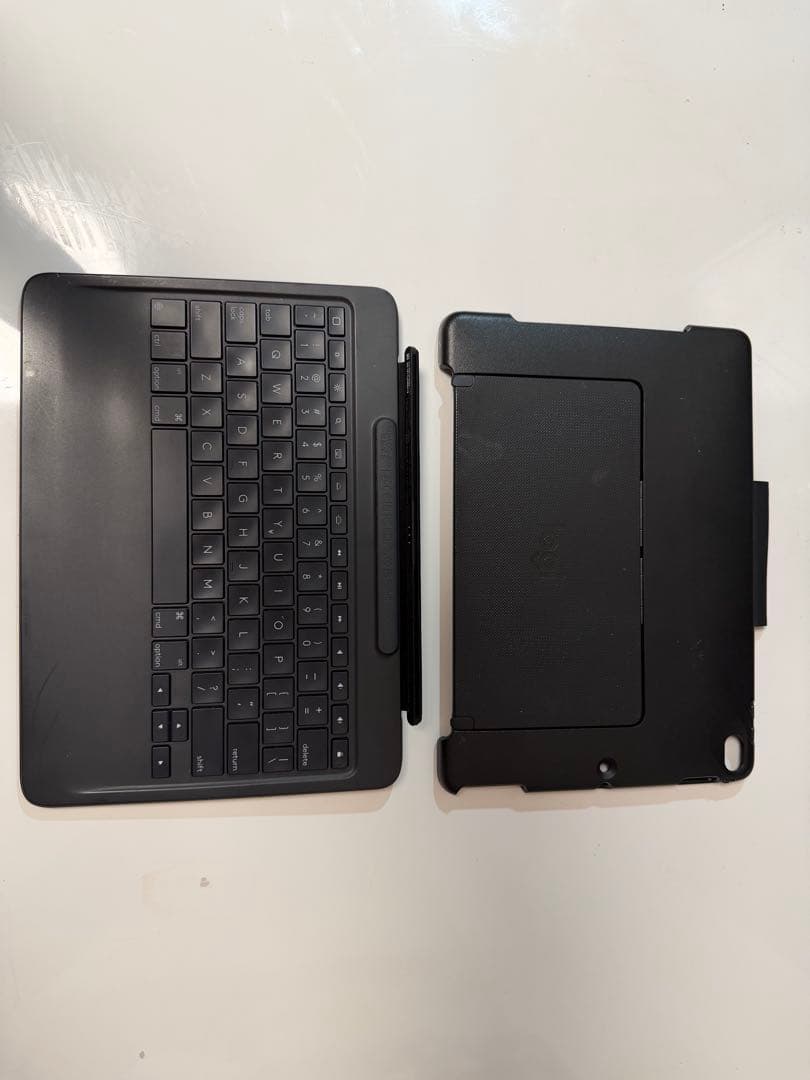 iPad Pro10.5インチ256GBローズゴールドA1709キーボード付き