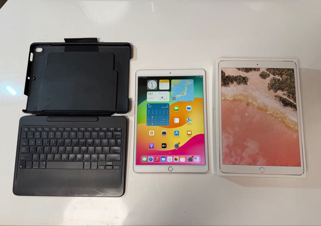 iPad Pro10.5インチ256GBローズゴールドA1709キーボード付き