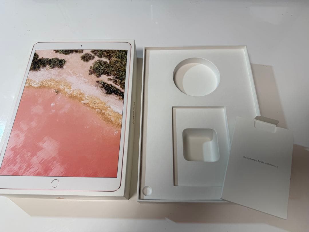 iPad Pro10.5インチ256GBローズゴールドA1709キーボード付き