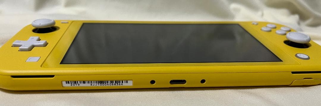 【本体+充電器のみ】Nintendo Switch Lite イエロー