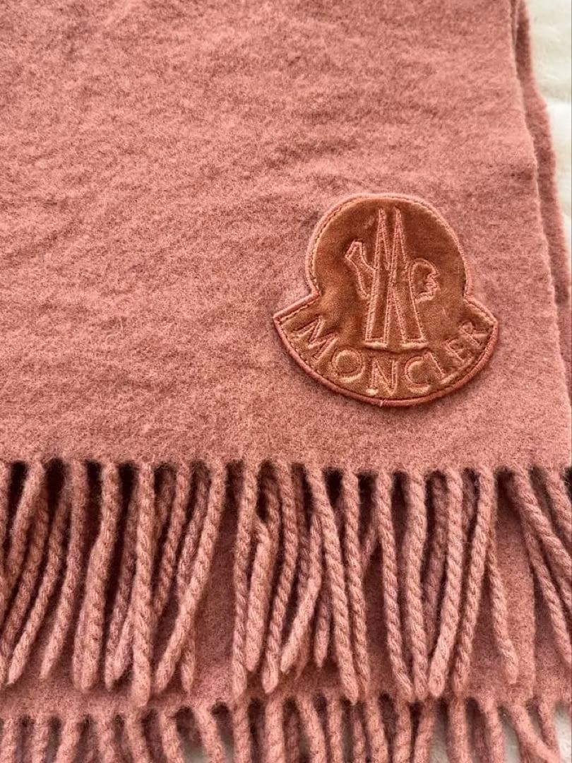 MONCLER ピンク ウール マフラー フリンジ付き